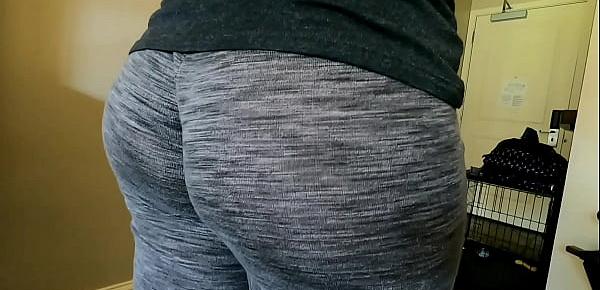  Mom Hotel Thicc Booty Wedgie Public